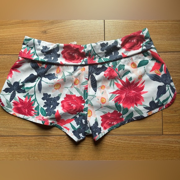 Womens Roxy 2" Boardshorts - Picture 2 of 2